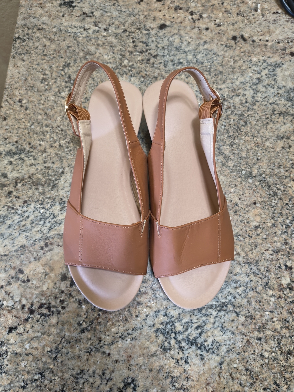Womens Slingback Sandals in Tan